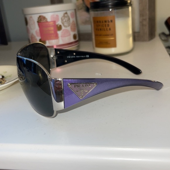 Vintage Prada Sunglasses - Picture 6 of 8